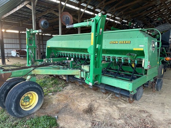 1999 John Deere 1560 Equipment Image0