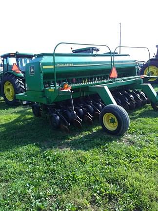 Image of John Deere 1560 equipment image 2