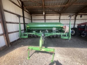 1999 John Deere 1560 Image