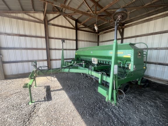 Image of John Deere 1560 equipment image 4
