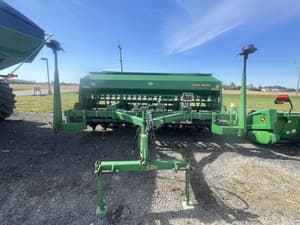 1999 John Deere 1560 Image