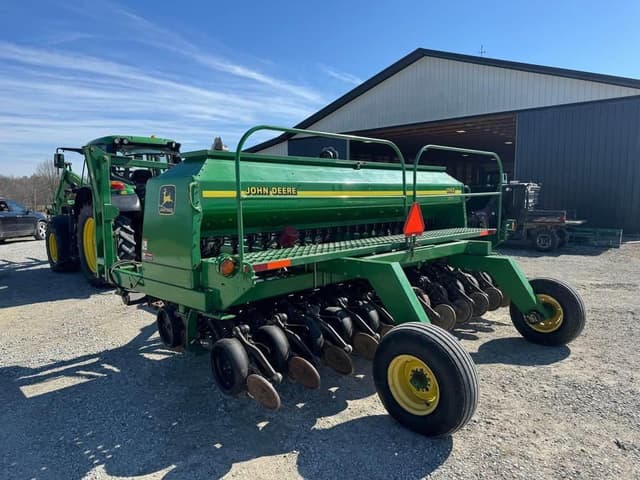 Image of John Deere 1560 equipment image 1