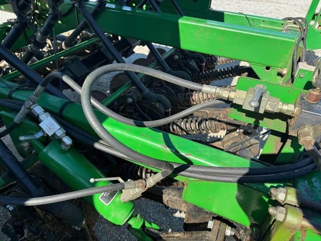 Image of John Deere 1560 equipment image 4