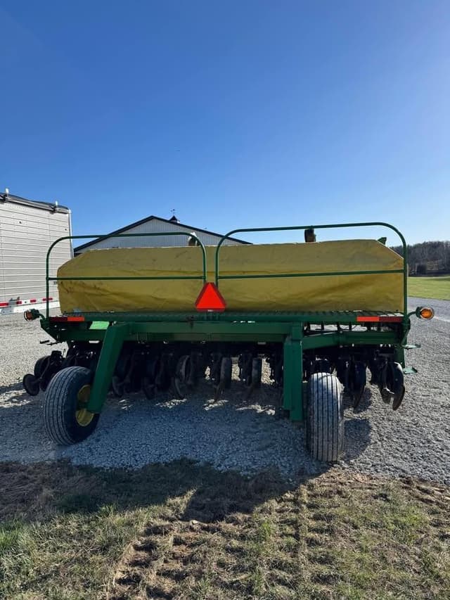 Image of John Deere 1560 equipment image 2