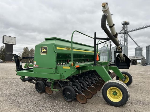 Image of John Deere 1560 equipment image 3