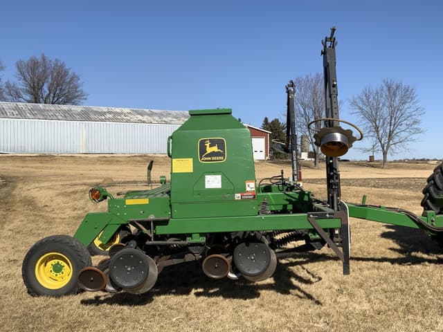 Image of John Deere 1560 equipment image 3