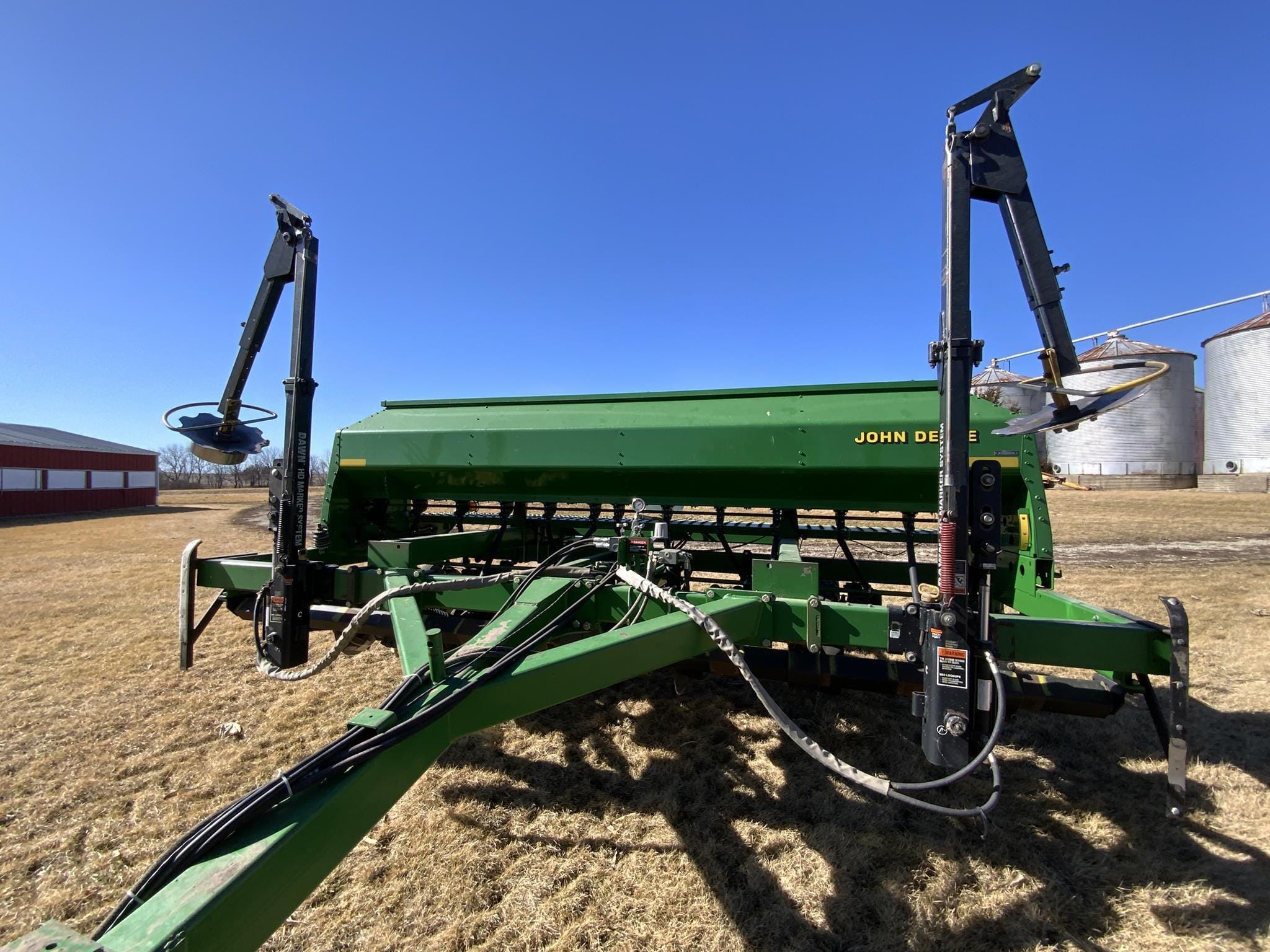 1999 John Deere 1560 Equipment Image0