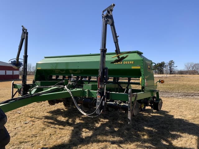 Image of John Deere 1560 equipment image 1