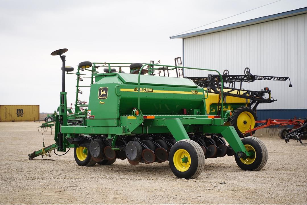 Image of John Deere 1560 Primary image