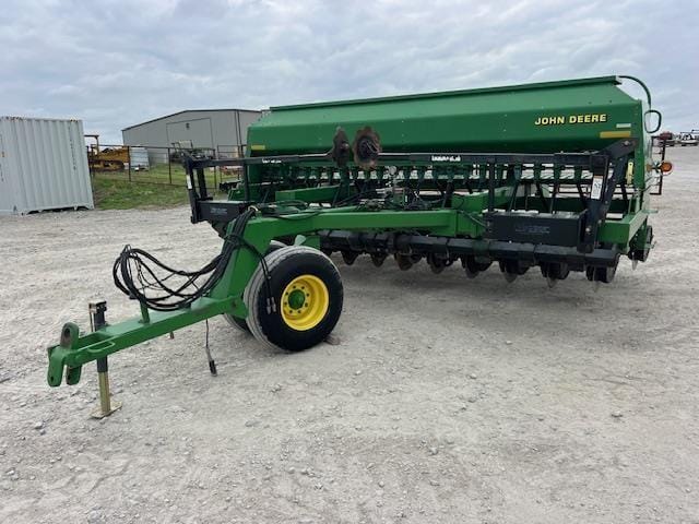 1999 John Deere 1560 Equipment Image0