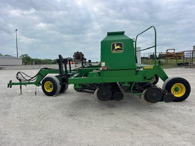 Image of John Deere 1560 equipment image 3