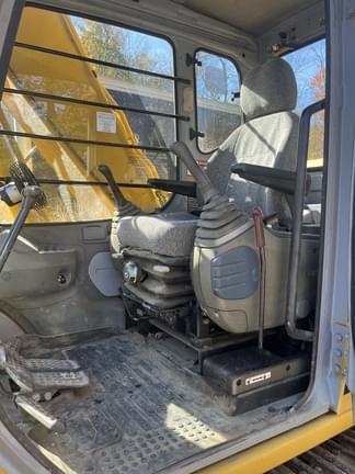 Image of John Deere 160LC equipment image 3