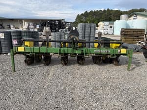 1999 John Deere 1700 Image