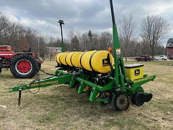 1999 John Deere 1750 Equipment Image0