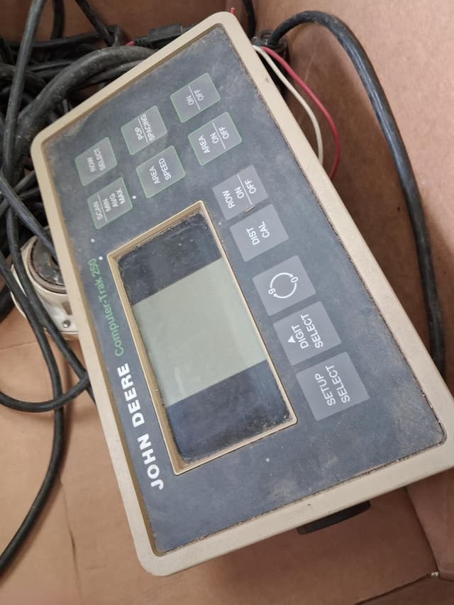 Image of John Deere 1750 equipment image 3