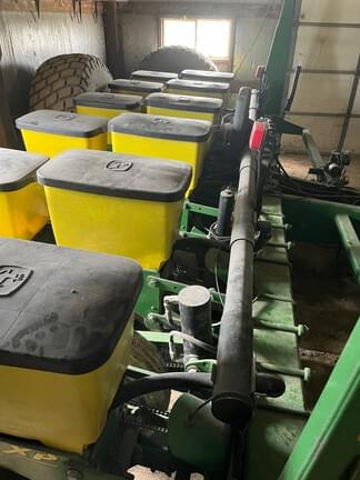 Image of John Deere 1750 equipment image 4