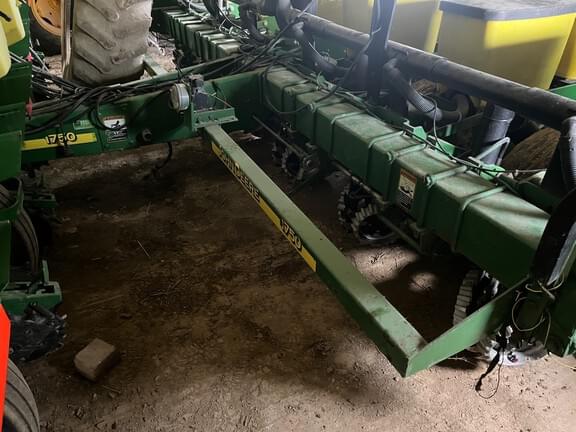 Image of John Deere 1750 equipment image 1