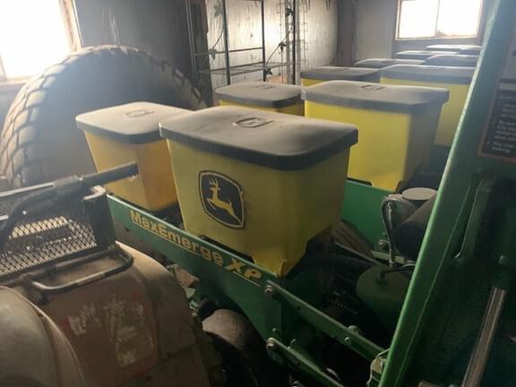Image of John Deere 1750 Primary image