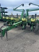 1999 John Deere 1760 Image