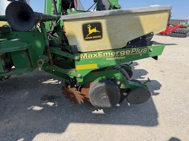 Image of John Deere 1760 equipment image 2