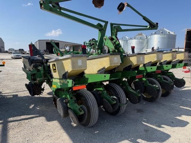 Image of John Deere 1760 equipment image 3