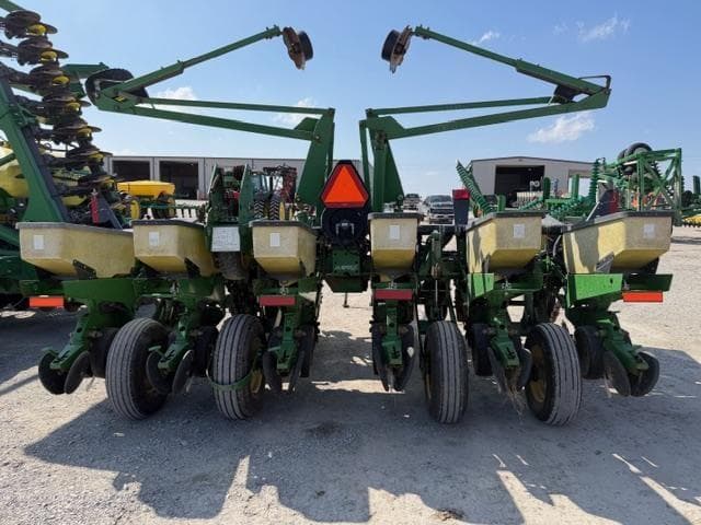 Image of John Deere 1760 equipment image 4