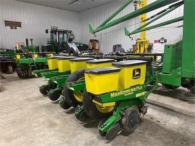 Image of John Deere 1770 equipment image 1