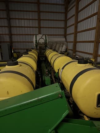Image of John Deere 1770 equipment image 3