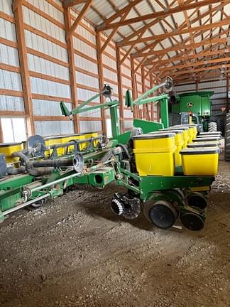 Image of John Deere 1770 equipment image 4