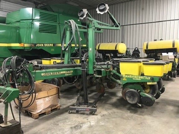 Main image John Deere 1770