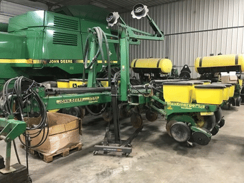 Main image John Deere 1770