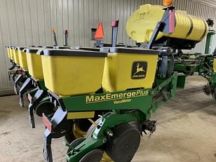 Main image John Deere 1770 8