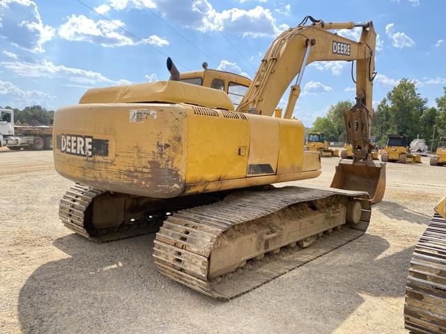 Image of John Deere 200LC equipment image 2