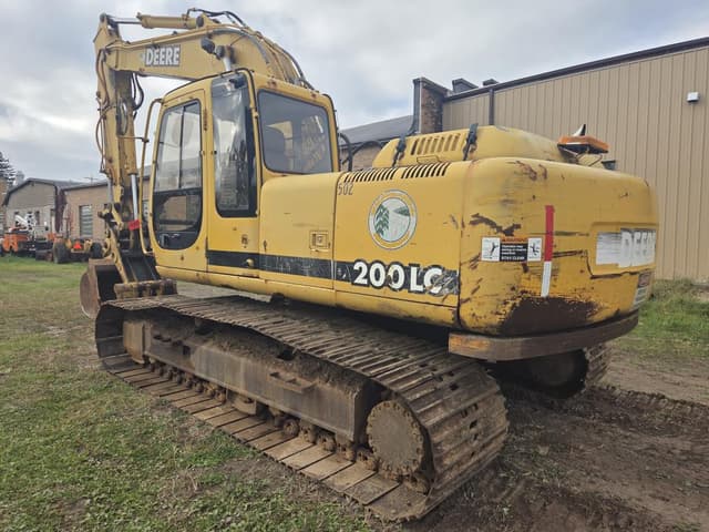 Image of John Deere 200LC equipment image 2