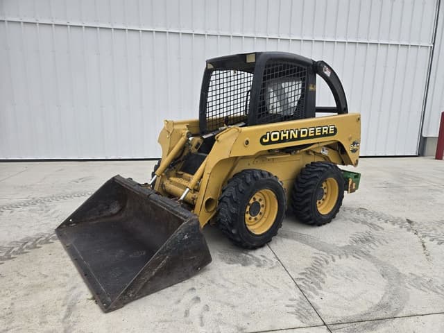 Image of John Deere 240 equipment image 1