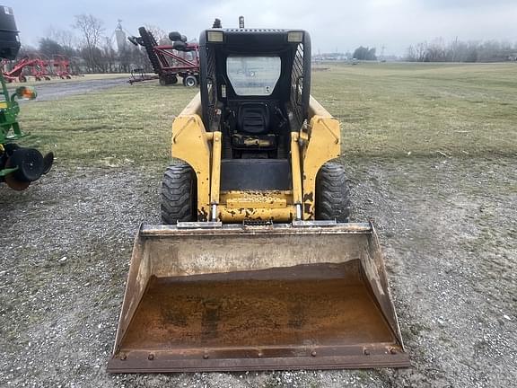 Image of John Deere 240 equipment image 1