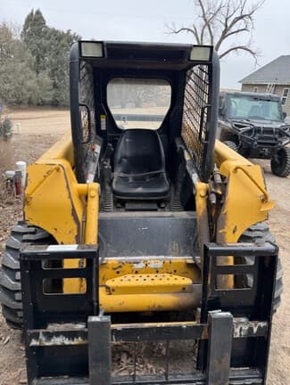 Image of John Deere 240 equipment image 2