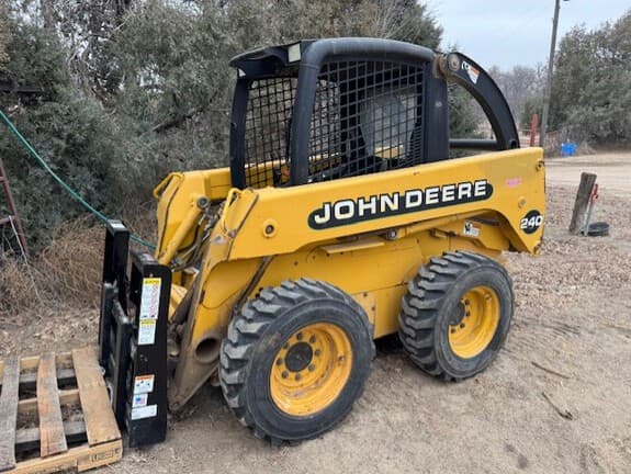 Image of John Deere 240 Primary image