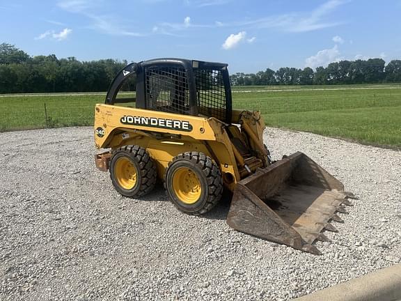 Image of John Deere 240 equipment image 1