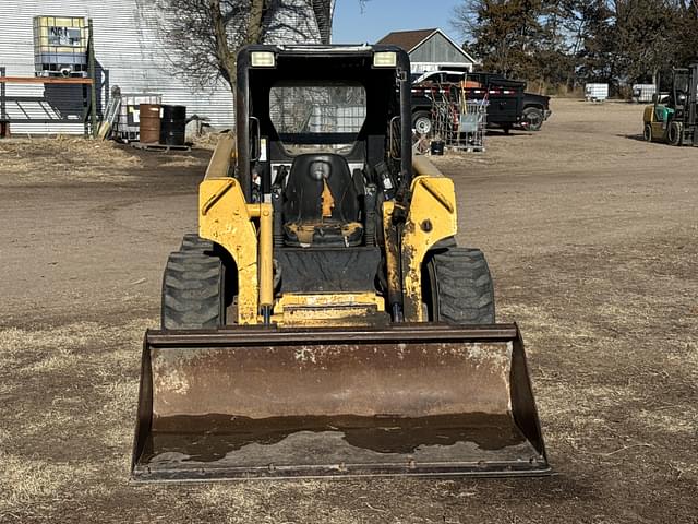 Image of John Deere 250 equipment image 2