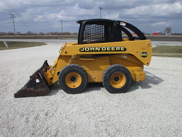 Image of John Deere 260 equipment image 3