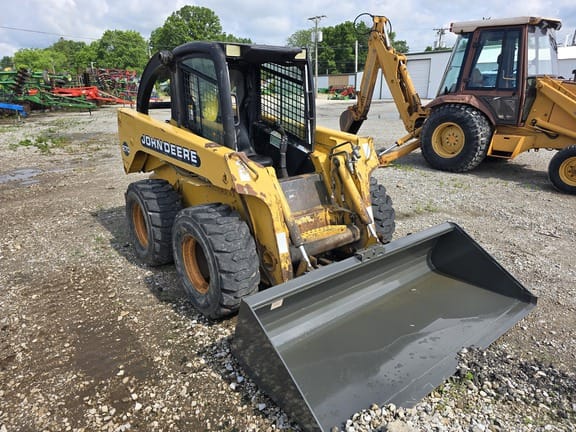 1999 John Deere 270 Equipment Image0