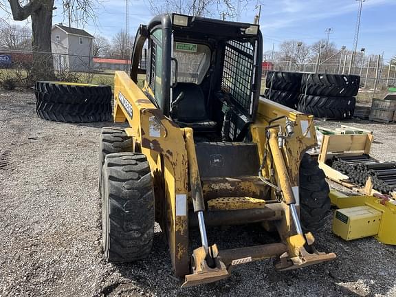 Image of John Deere 270 equipment image 1
