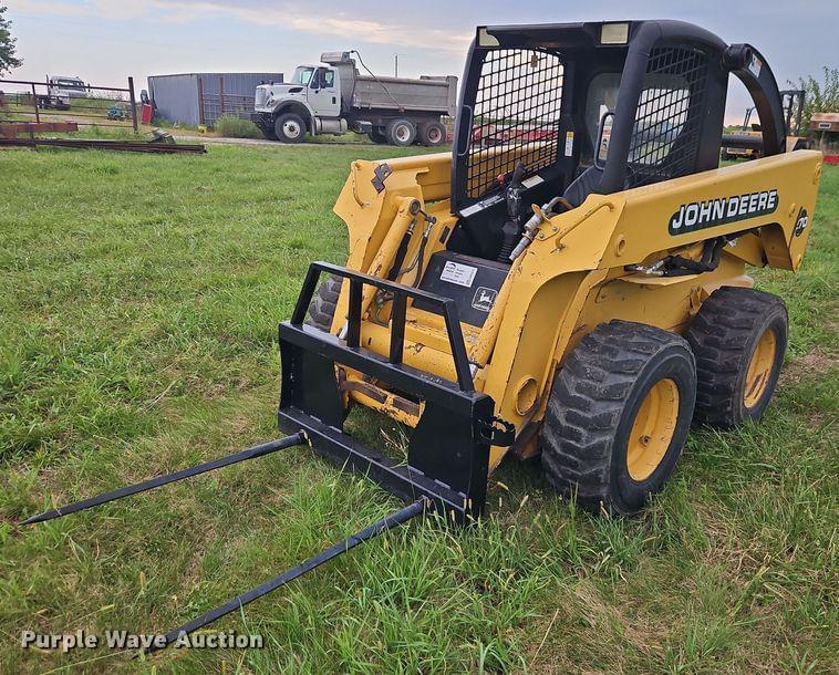 Image of John Deere 270 Primary image