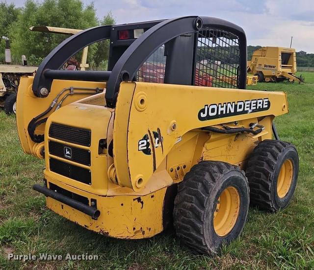 Image of John Deere 270 equipment image 4