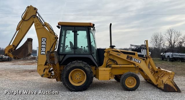 Image of John Deere 310E equipment image 3