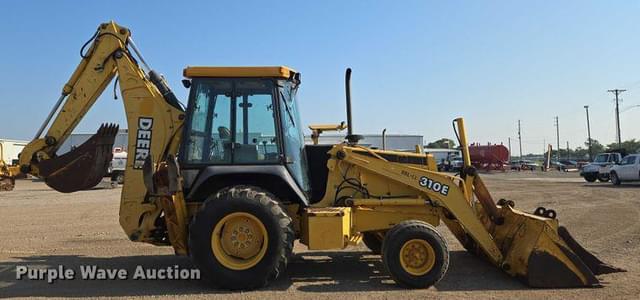 Image of John Deere 310E equipment image 3