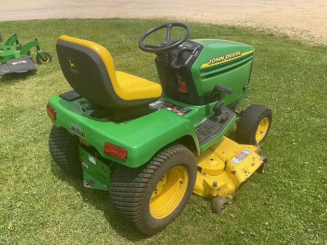 Image of John Deere 345 equipment image 4