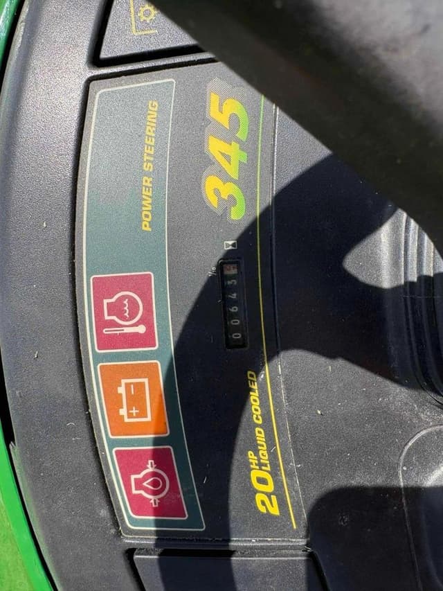 Image of John Deere 345 equipment image 4