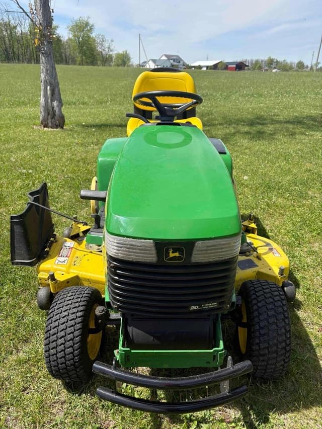 Image of John Deere 345 equipment image 1